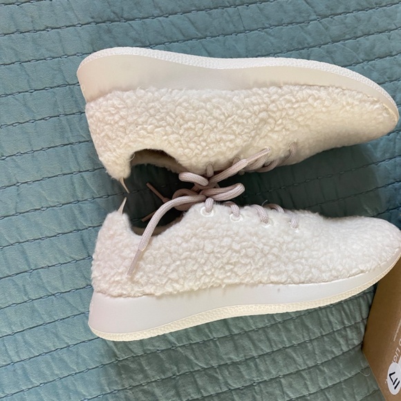 NIB Allbirds Wool Runner Fluff White Sneaker Sz 8 - Picture 5 of 15